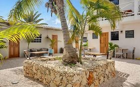 The Hut Bonaire Otel Playa Exterior photo