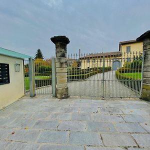 Villa Casati Italiana Casatenovo Exterior photo