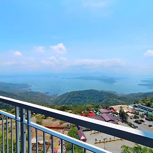 Mackenzie Penthouse Taal View With Balcony Apart otel Tagaytay City Exterior photo