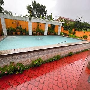 Lovely & Cozy House With Pool In Tagaytay Tagaytay City Exterior photo