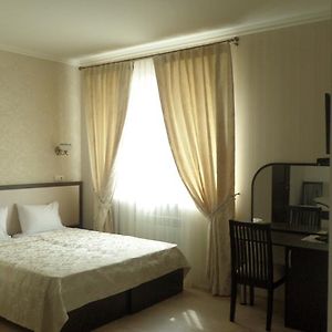 Royal Hotel Harkiv Room photo