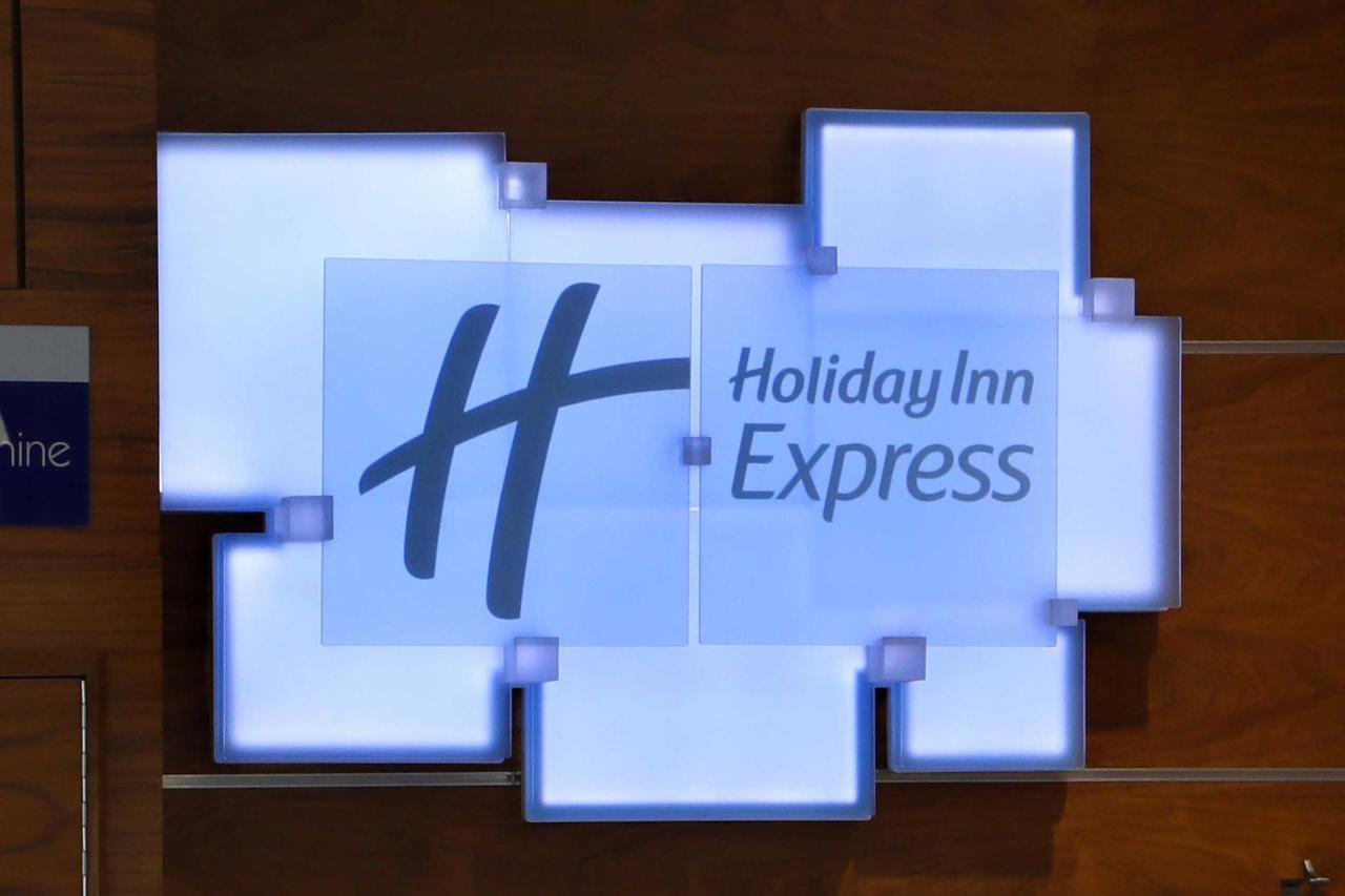 Holiday Inn Express London - Newbury Park, An Ihg Hotel Ilford Dış mekan fotoğraf