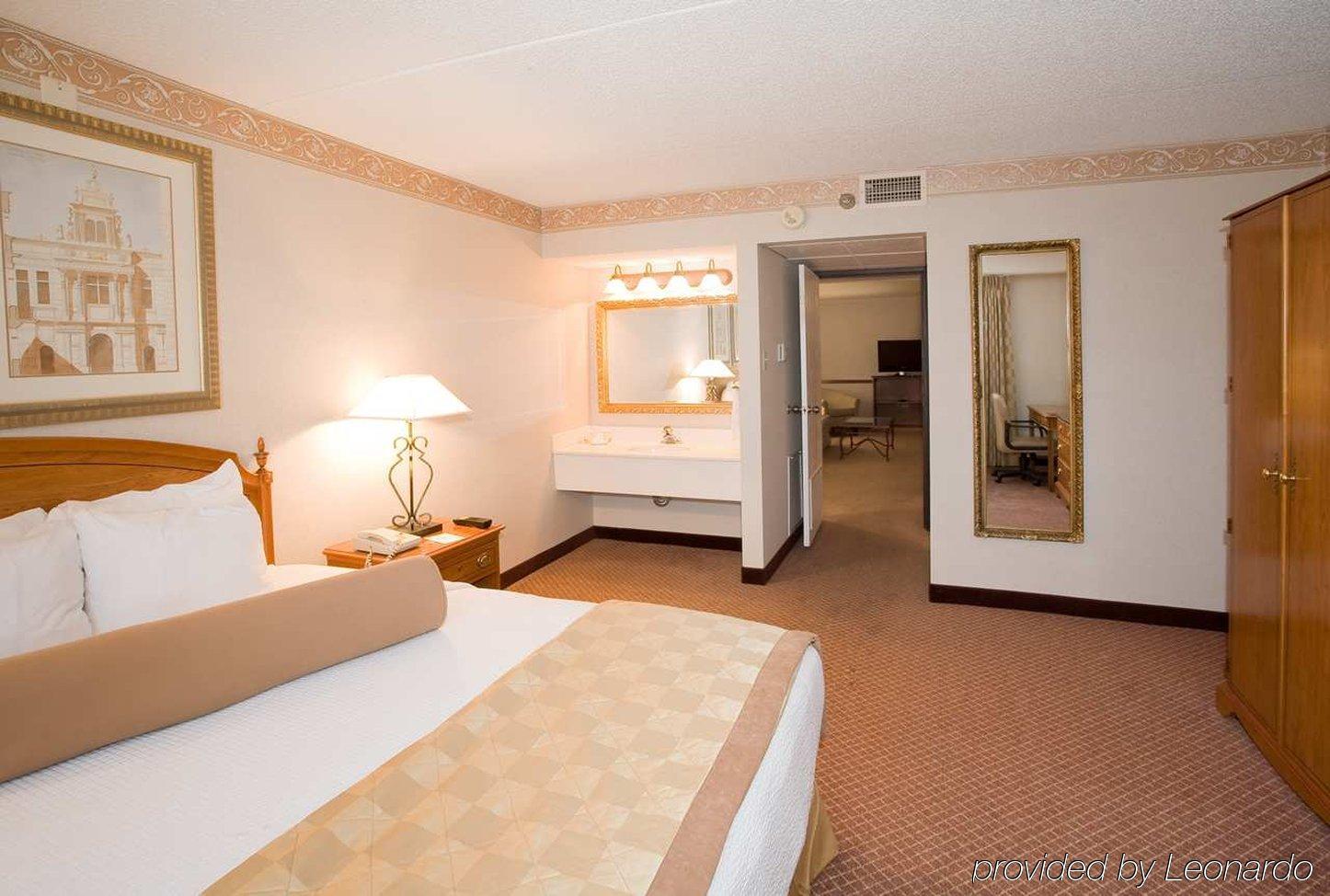 Embassy Suites By Hilton Chicago Schaumburg Woodfield Oda fotoğraf