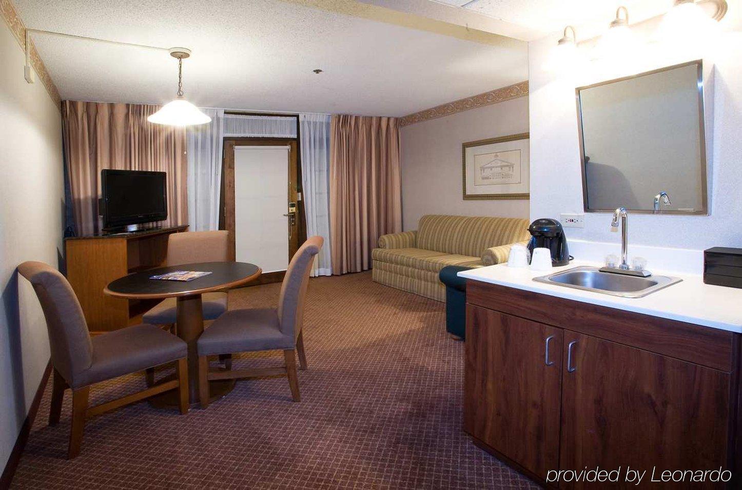 Embassy Suites By Hilton Chicago Schaumburg Woodfield Oda fotoğraf