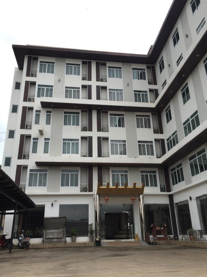 Leelawadee Grand Hotel Udon Thani Dış mekan fotoğraf
