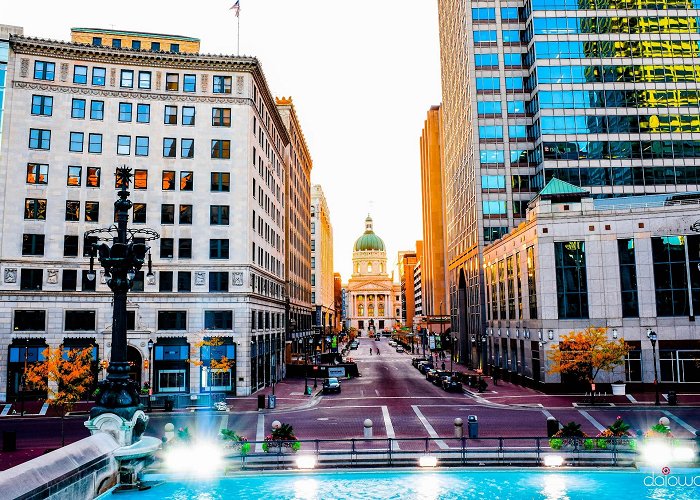 Monument Circle photo