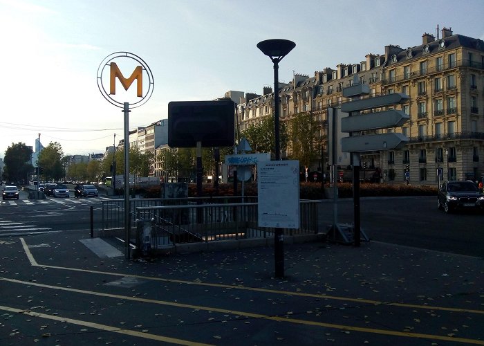 Porte Maillot Metro photo