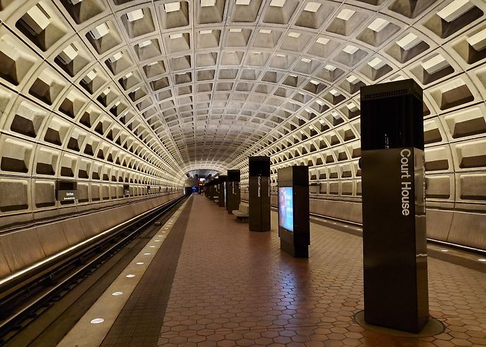 Courthouse Metro photo