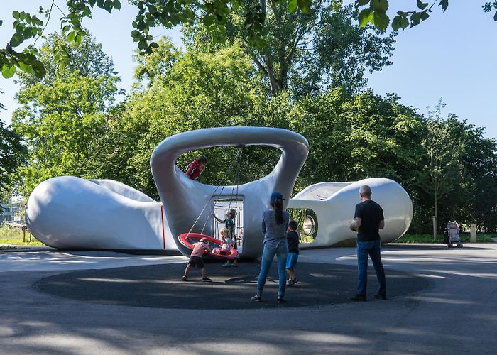 Beatrixpark Beatrix Park Playground / Carve | ArchDaily photo