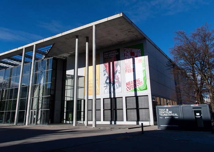 Pinakothek der Moderne Munich Art Museum Takes Down Picasso Portrait Amid Ownership Dispute photo