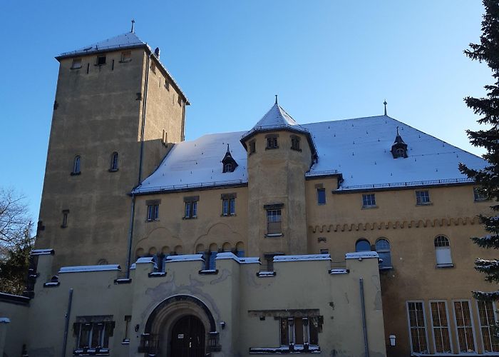 Hakeburg Neue Hakeburg, Germany [OC] : r/castles photo