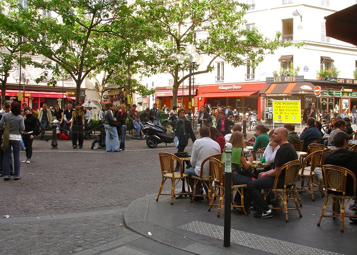 Place de la Contrescarpe Place de la Contrescarpe | Paris Pathways photo