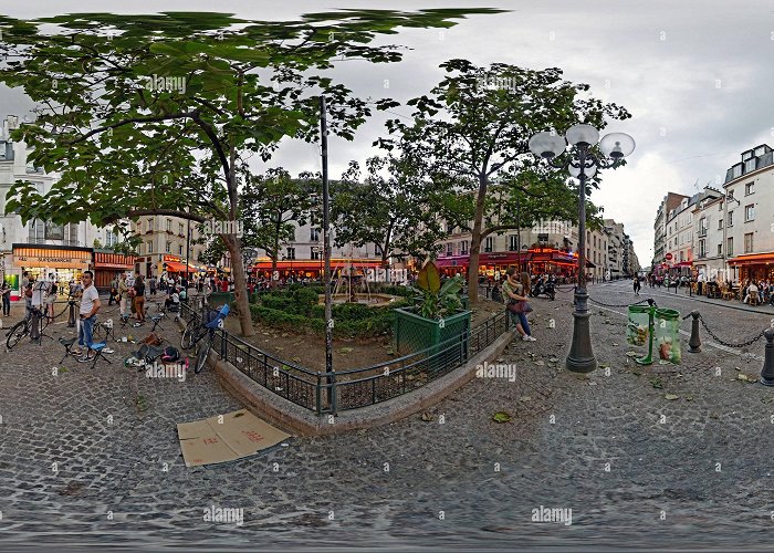 Place de la Contrescarpe 360° view of Place de la Contrescarpe, Paris, France - Alamy photo