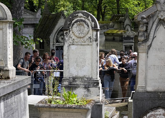Pictus Cemetery 50 years after his death, fans honor Jim Morrison in Paris | AP News photo