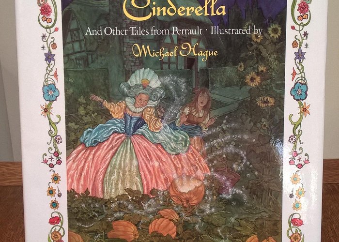 Childrenbooks Museum Cinderella and Other Tales - Charles Perrault, Michael Hague ... photo
