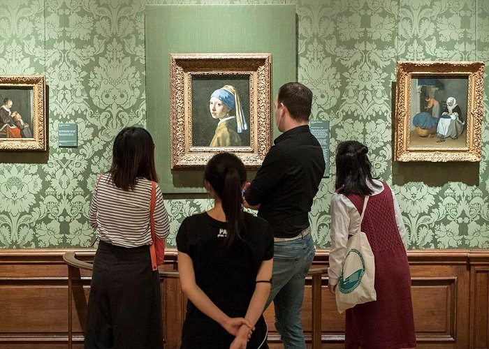 Torengarage Visit the Mauritshuis - Visit The Girl with a Pearl Earring ... photo