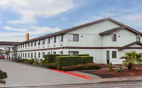 Super 8 By Wyndham Arcata Otel Exterior photo