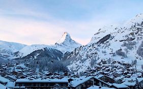 Hotel Capricorn Zermatt Exterior photo