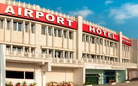 Airport Hotel Yeni Delhi Exterior photo