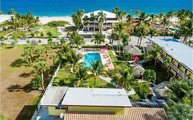 Oceans Beach Resort & Suites Pompano Beach Exterior photo