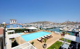 Cesme Marina Konukevi Pansiyon Exterior photo