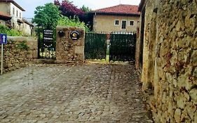 Albergue Gandara Pansiyon Santillana del Mar Exterior photo