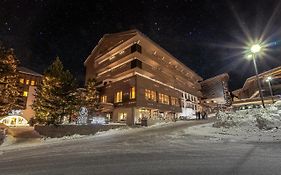 Posta Zirm Hotel Corvara In Badia Exterior photo