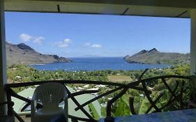 Fare Manutea Otel Nuku Hiva Exterior photo