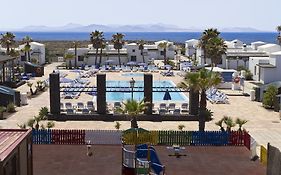 Vik Coral Beach Otel Playa Blanca Exterior photo