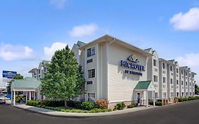 Microtel Inn & Suites By Wyndham Indianapolis Airport Exterior photo