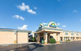 Days Inn By Wyndham Oklahoma City Fairground Exterior photo