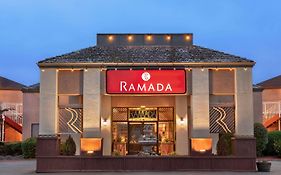 Ramada By Wyndham Arcata Otel Exterior photo