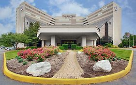 Doubletree By Hilton Hotel Newark Airport Exterior photo