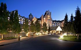 Fairmont Chateau Whistler Otel Exterior photo