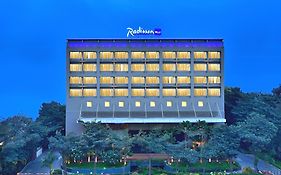 Radisson Blu Bengaluru Outer Ring Road Otel Exterior photo