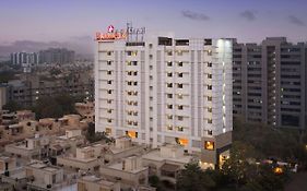 Ramada Ahmedabad Otel Exterior photo