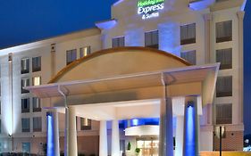 Holiday Inn Express Hotel & Suites Fredericksburg, An Ihg Hotel Exterior photo