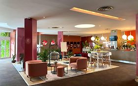 Best Western Plus Paris Saclay Otel Exterior photo