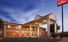 Ramada By Wyndham Sioux City Otel Exterior photo