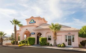 Days Inn By Wyndham Bullhead City Exterior photo