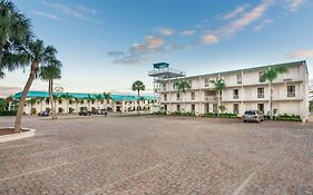 Days Inn & Suites By Wyndham Lake Okeechobee Exterior photo