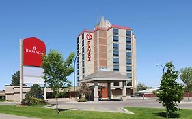 Ramada By Wyndham Lethbridge Otel Exterior photo