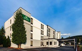 Wingate By Wyndham Fishkill Otel Exterior photo