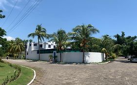 Chalet Casa Vacacional Riveras De Chulamar Villa Puerto San José Exterior photo