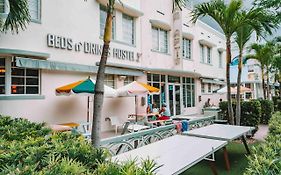 Beds N' Drinks Pansiyon Miami Beach Exterior photo