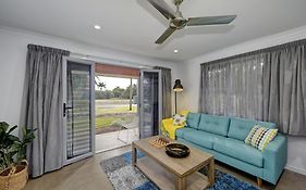 12Th Tee Bnb Bed & Breakfast Bargara Room photo