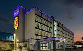 Super 8 By Wyndham Laredo Otel Exterior photo