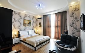 Flamingo Group Hotel Tiflis Room photo