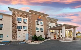 Comfort Inn & Suites Pueblo Exterior photo