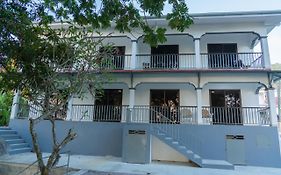 E&E Self Catering Otel Beau Vallon  Exterior photo